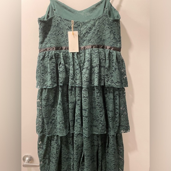 Sweetheart spaghetti strap lace maxi dress - Picture 11 of 14